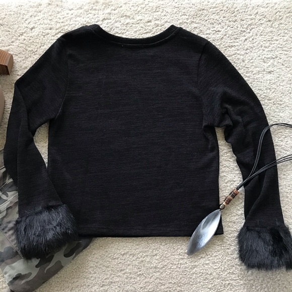 Black Long Sleeve Faux Fur Trim Top - Picture 6 of 7